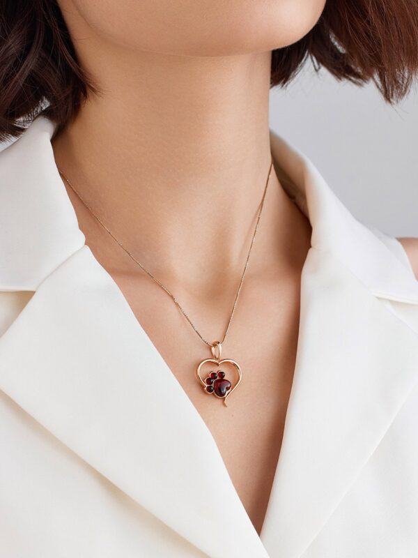 HEART-3.jpg Delicate Heart Cherry Amber "Paws
