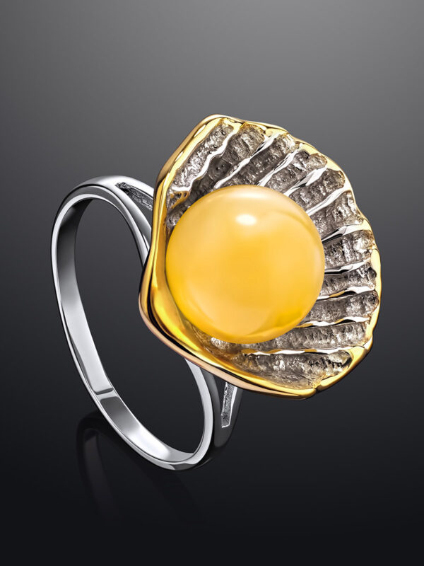 Shell Amber Ring