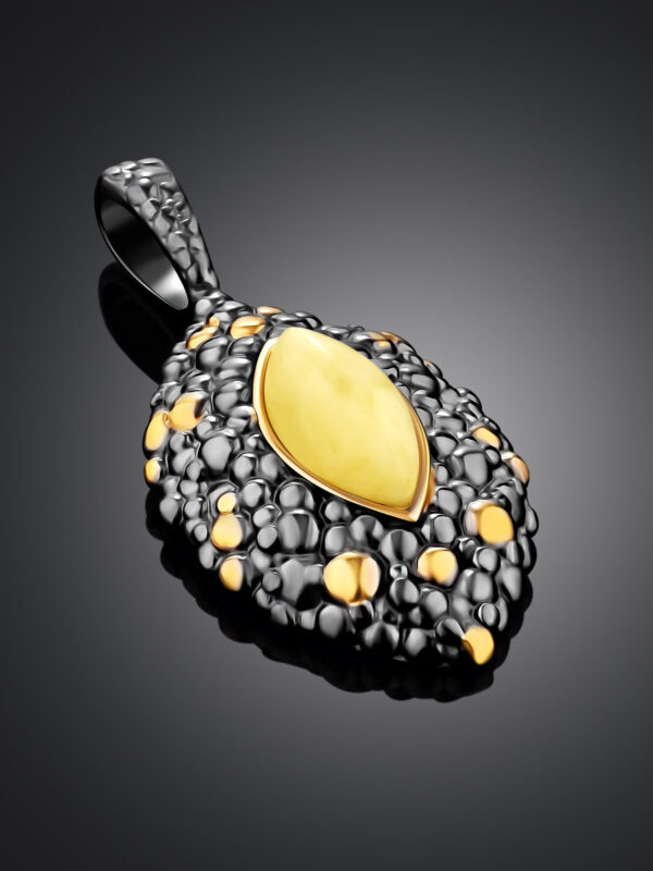 Pendant-decorated-with-natural-amber-2.jpeg Pendant Decorated with Natural Amber Rauschen