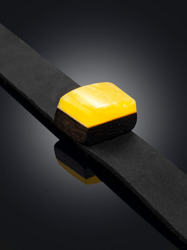 Spectacular-unisex-bracelet-2.jpeg Leather & Amber Bracelet