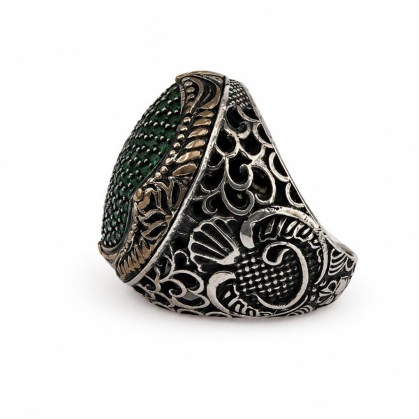 am8.jpeg Royal Emerald Rings