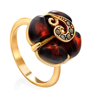 effektnoe_koltso_lola_iz_pozolochennogo_serebra_i_yantarya_konyachnogo_tsveta1.jpg "Lola" Cognac Amber Ring