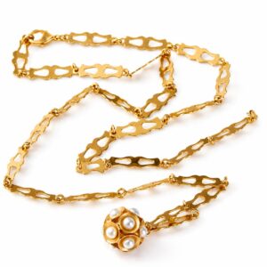 lima.jpeg Pearl Orbit Neckless
