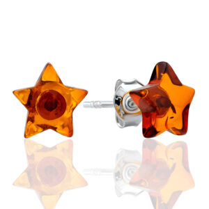 ocharovatelnye_sergi_gvozdiki_iz_naturalnogo_tselnogo_yantarya_zvyezdochki.jpg Charming Stud Earrings