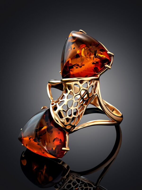 red5.jpg Large Natural Amber Ring