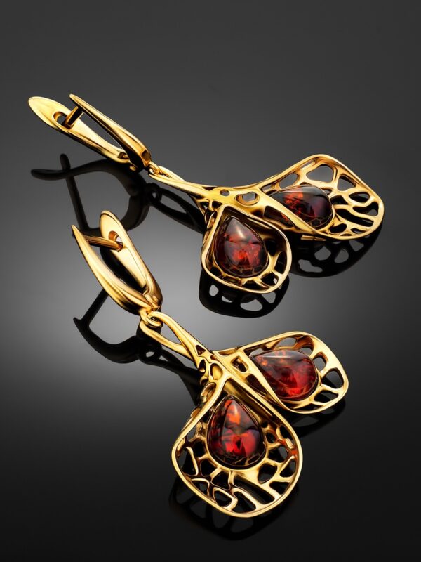 red9.jpg Cherry-colored Amber Earrings