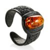 stilnoe_koltso_iz_kozhi_i_naturalnogo_tselnogo_yantarya_nefertiti1.jpg Leather and Natural Amber Ring "Nefertiti"